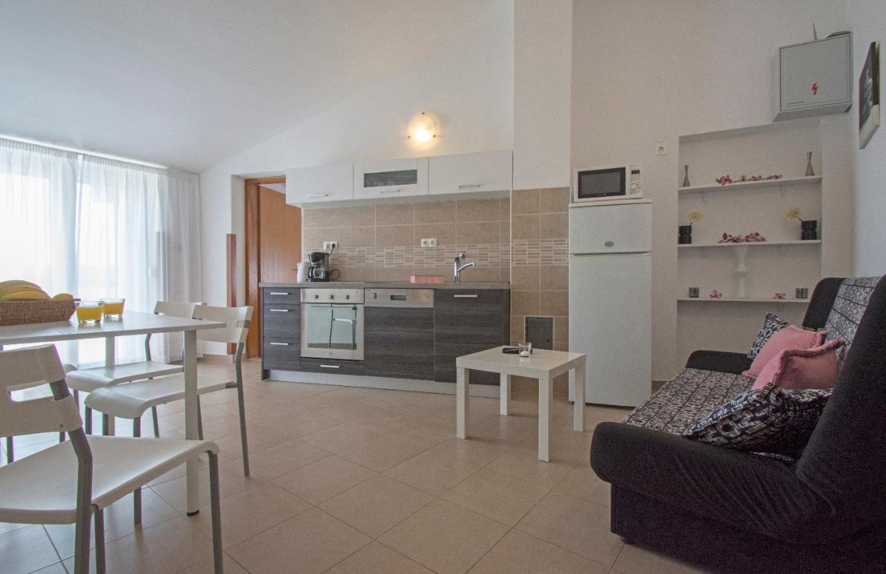 Apartments Sabina - 100M From Sea Crikvenica Exterior foto